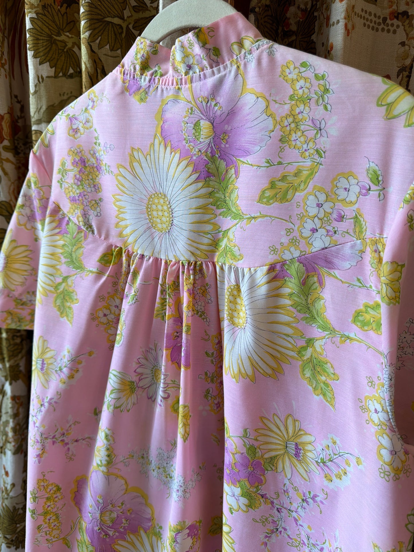 1970's Pink Daisy Print House Dress