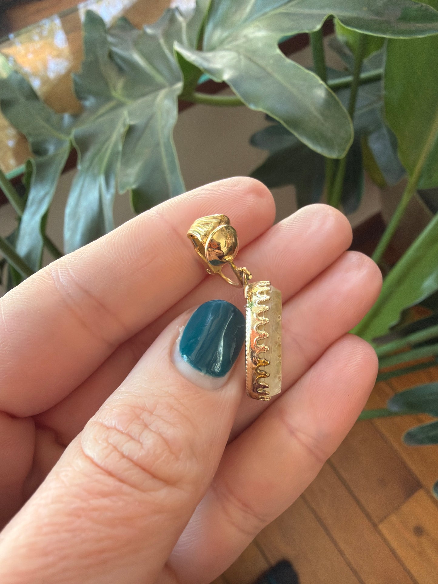 Vintage Glass Intaglio Victorian-Style Clip On Earrings