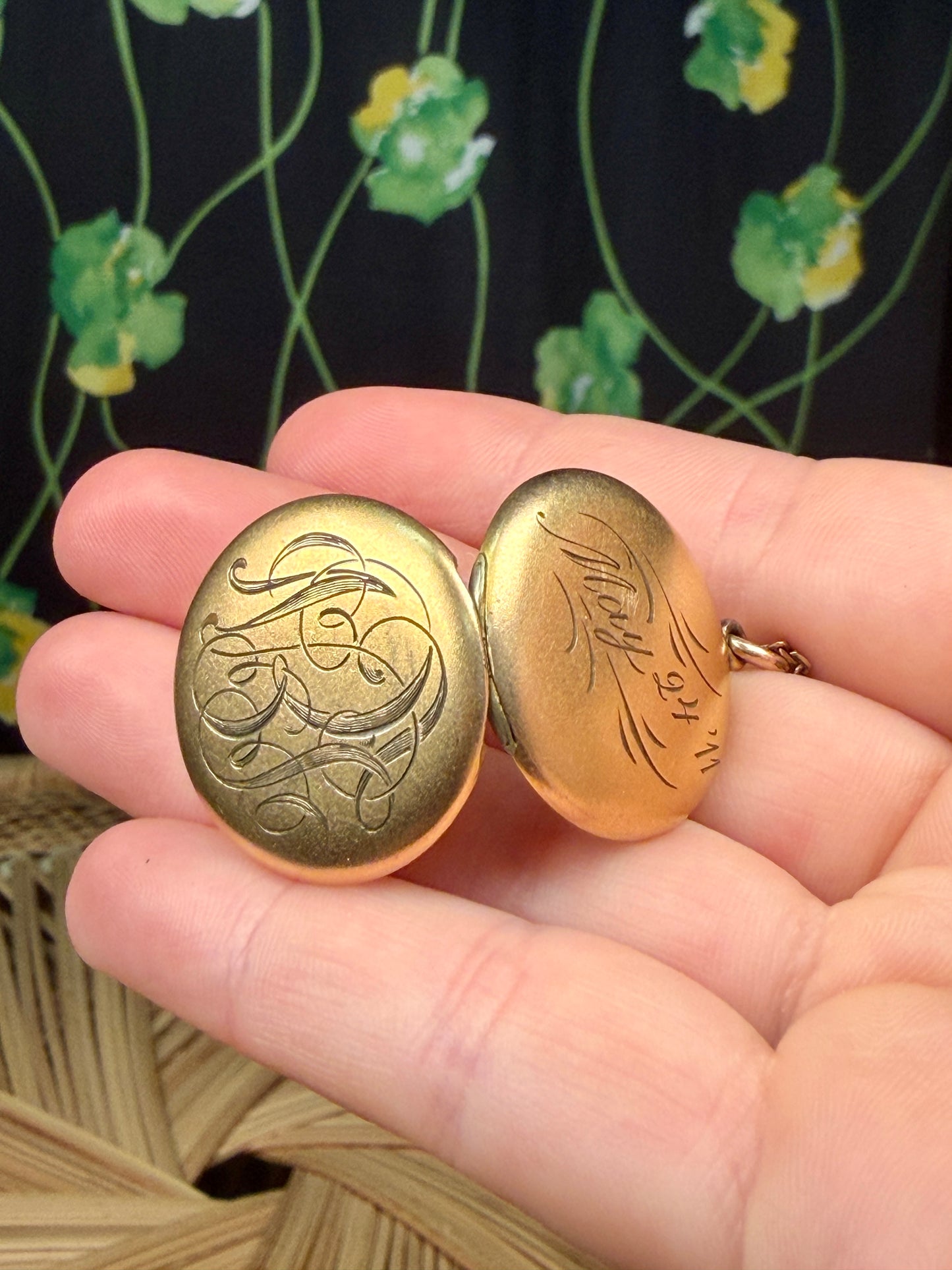 1911 "LVE" Etched Edwardian Locket | SKM & Co