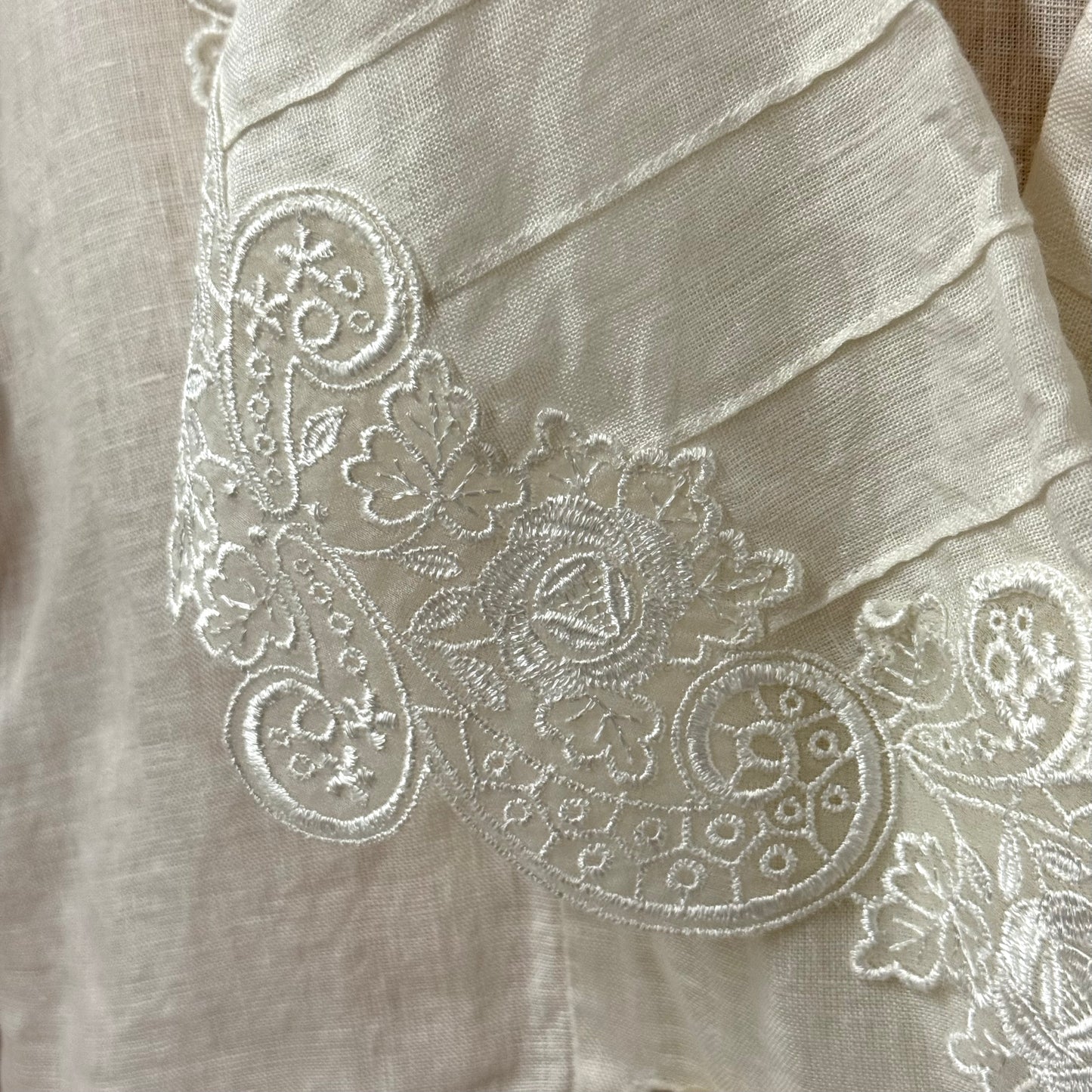 1990's Cream Linen Broad Collar Blouse | Cloak of Many Colors