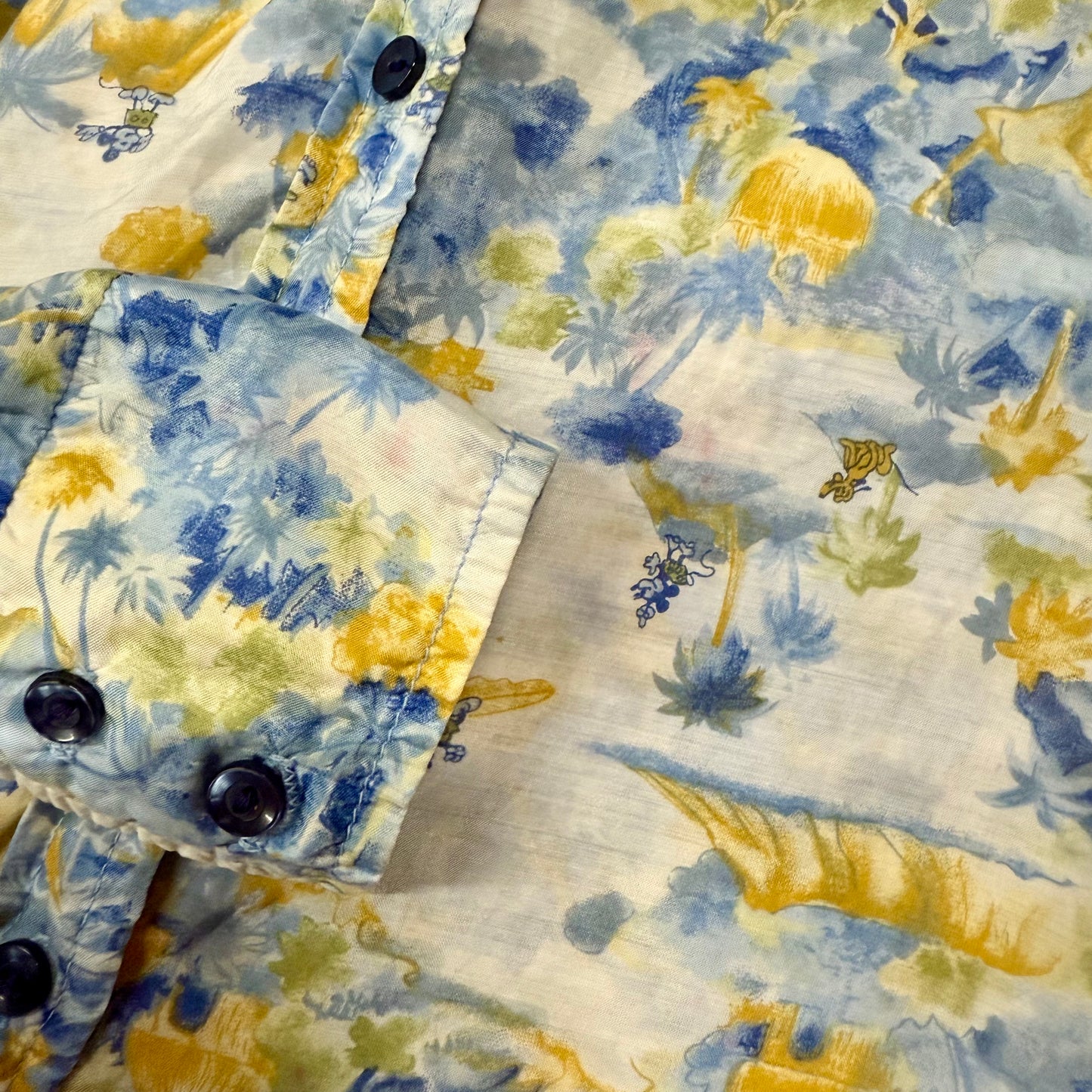 1970's Mickey Mouse Dagger Collar Blouse | Kennington LTD California