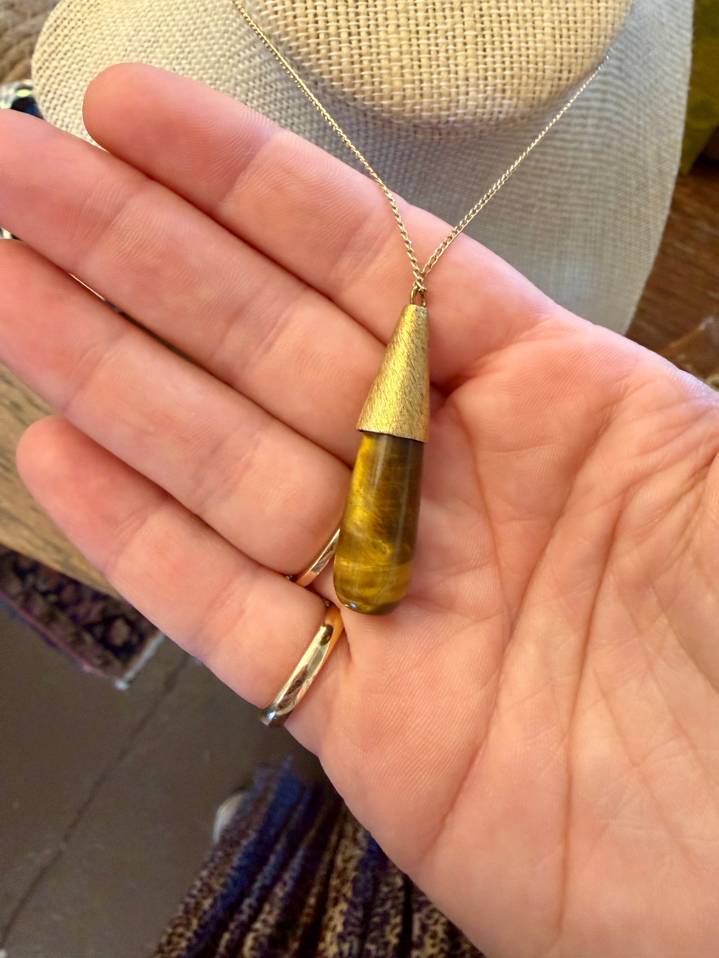 Vintage Teardrop Tiger's Eye Pendant Necklace