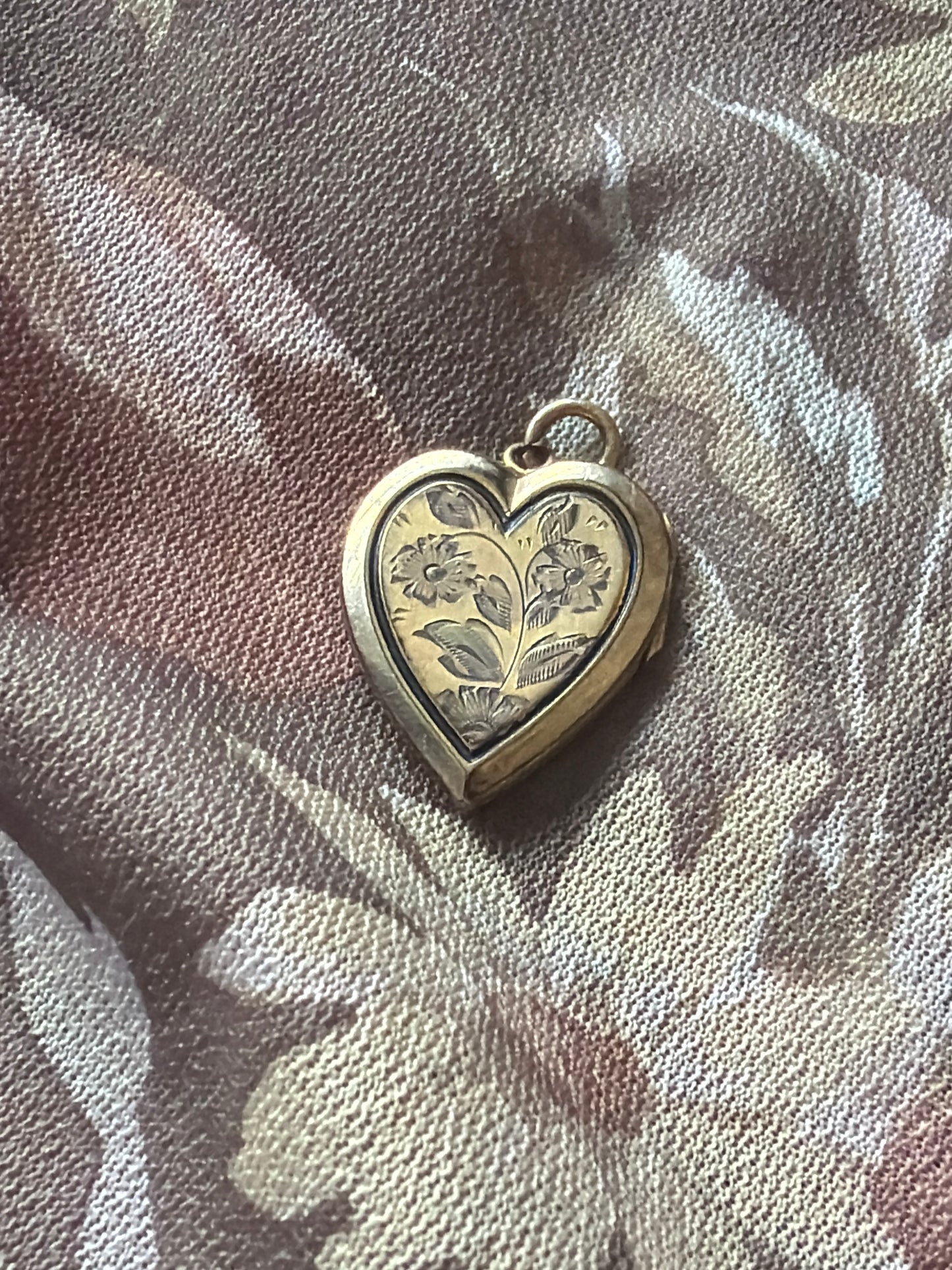 Vintage/Antique Etched Floral Locket