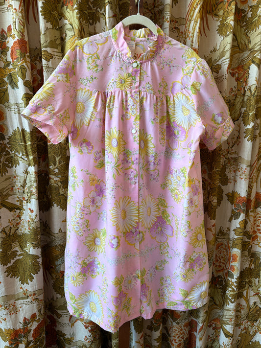 1970's Pink Daisy Print House Dress