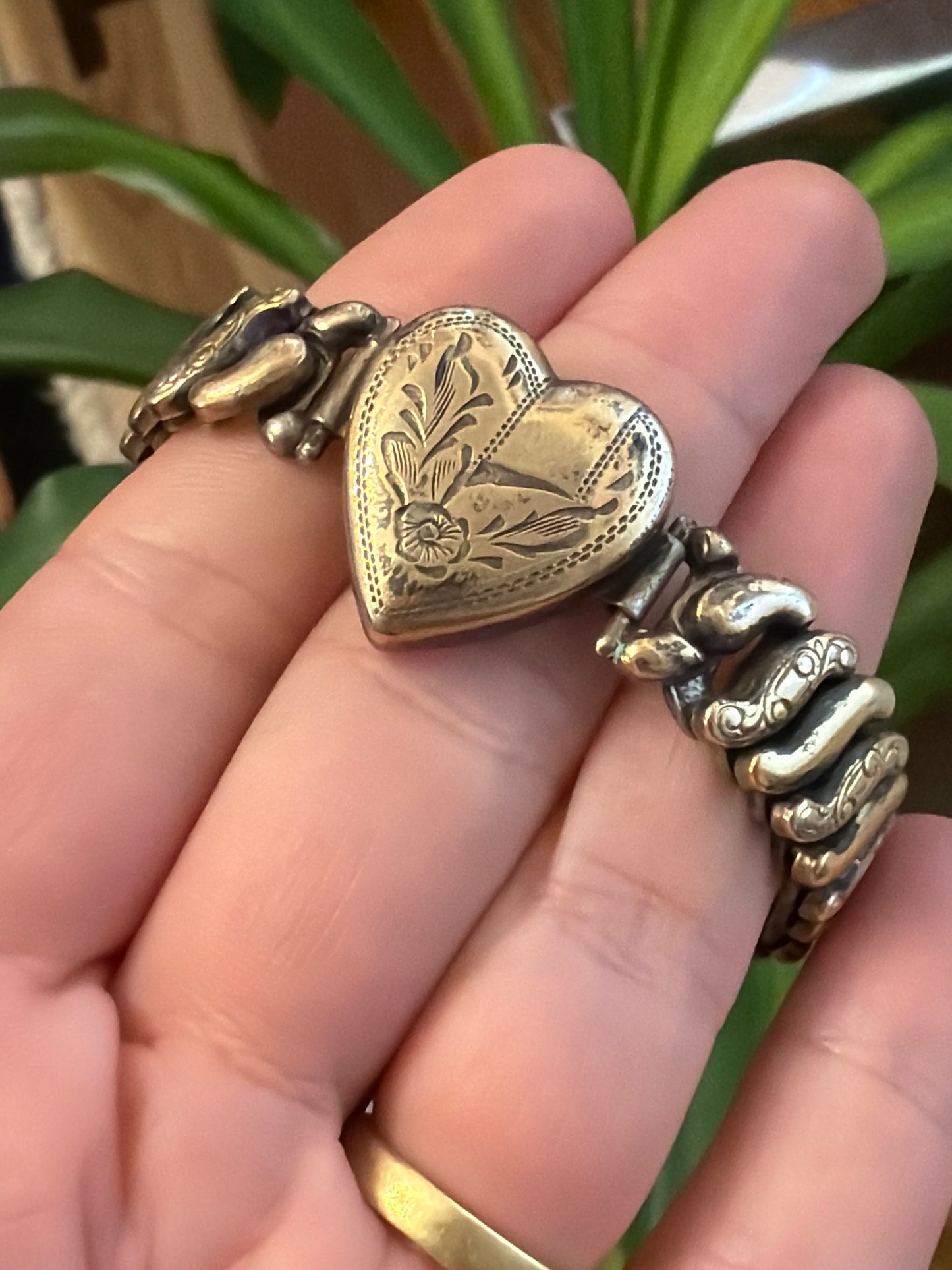 ~1940's Sweetheart Expansion Bracelet | Co-Star