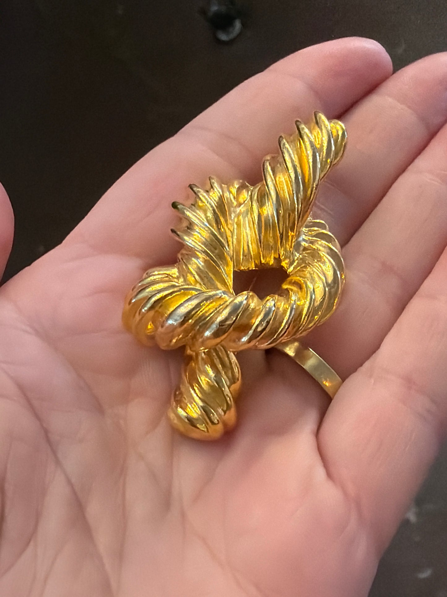 Vintage Gold Tone Rope Knot Brooch | Carolee