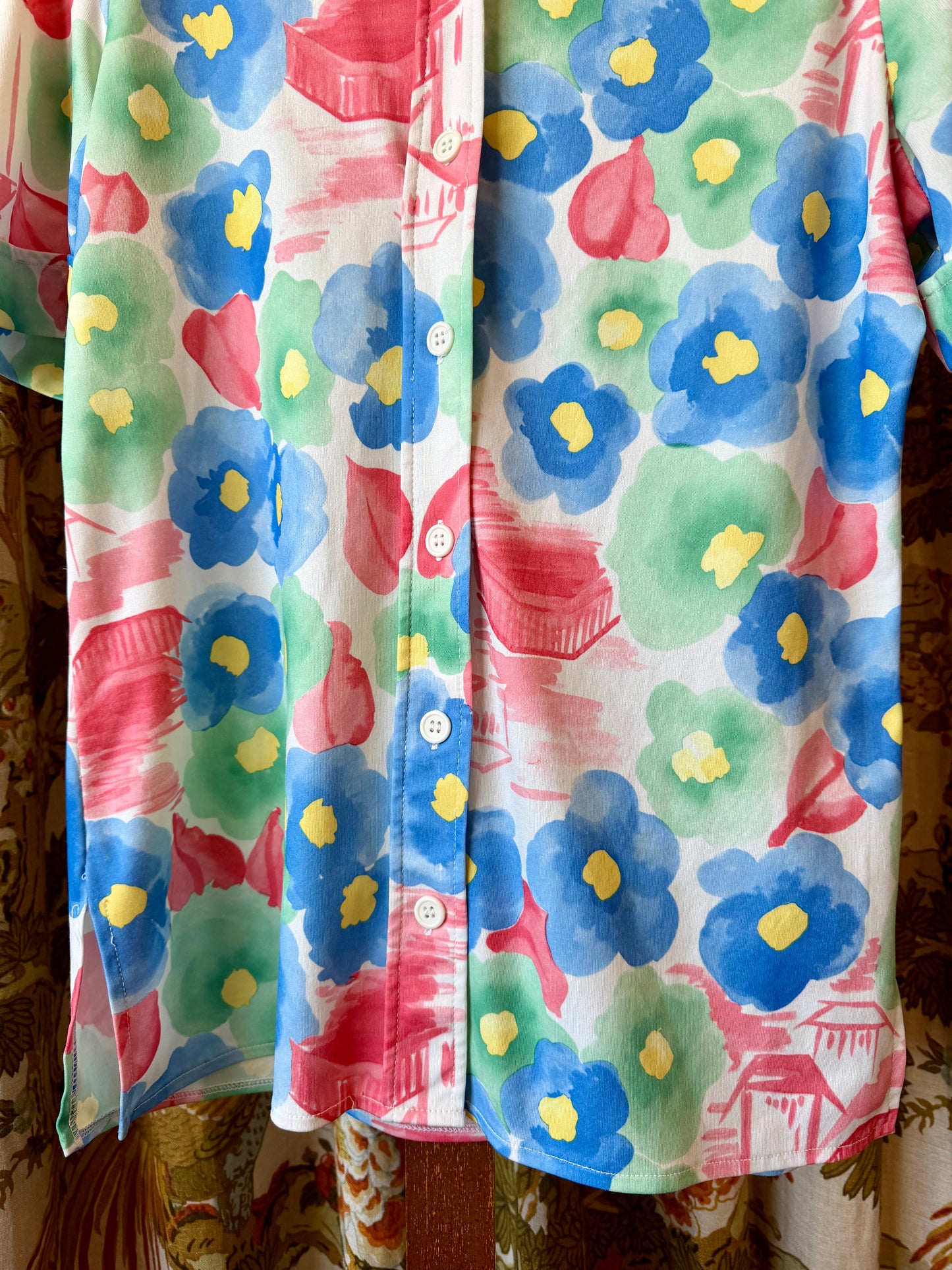 1970's Floral Pagoda Blouse | Center Stage