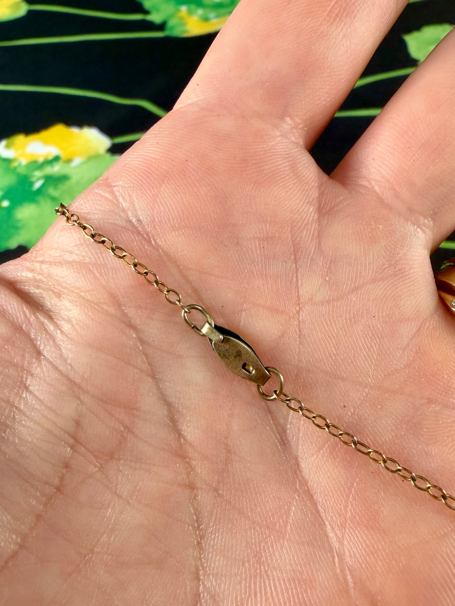 Vintage 14KT Gold Filled "Mom" Heart Locket Necklace