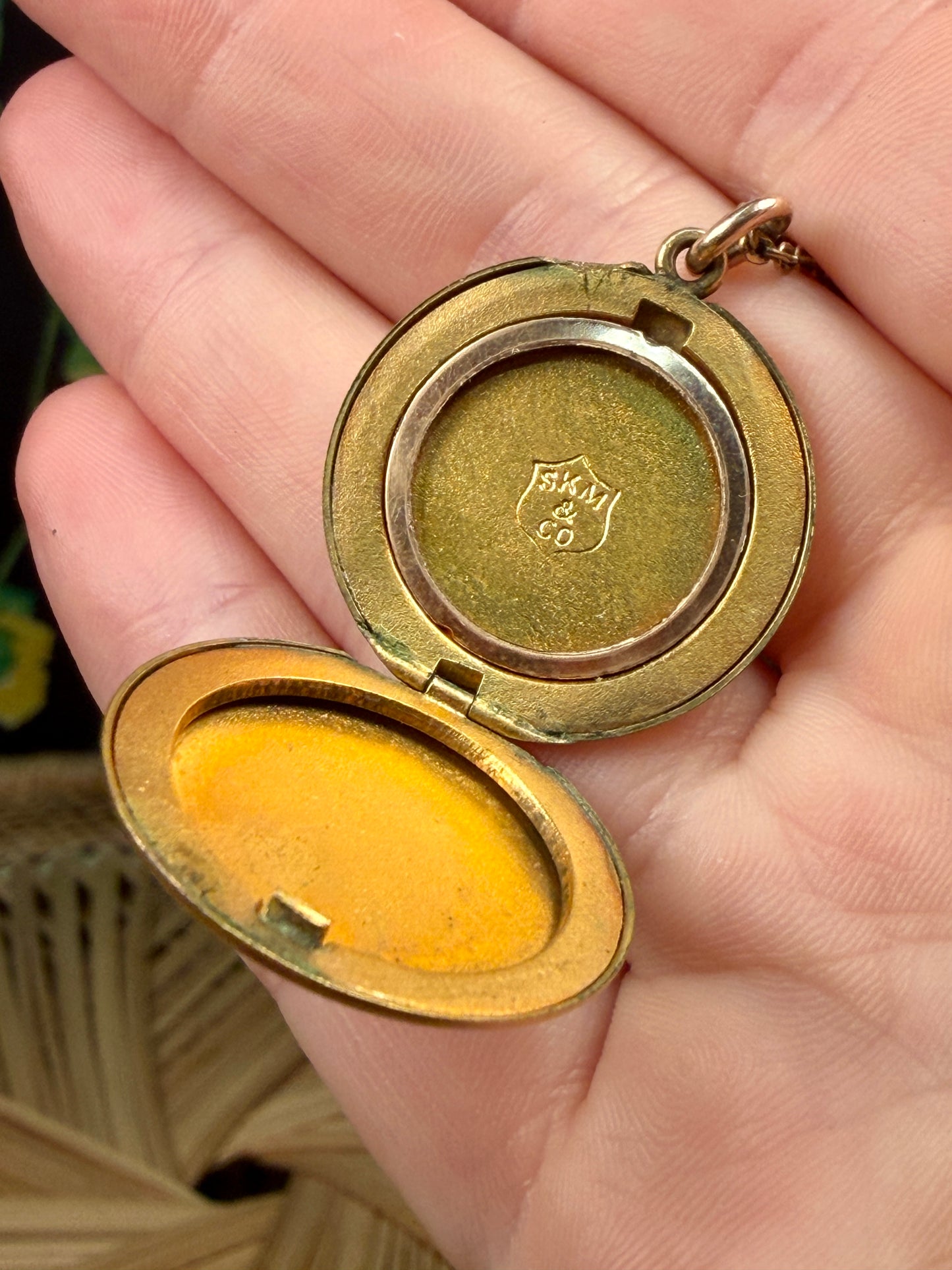 1911 "LVE" Etched Edwardian Locket | SKM & Co