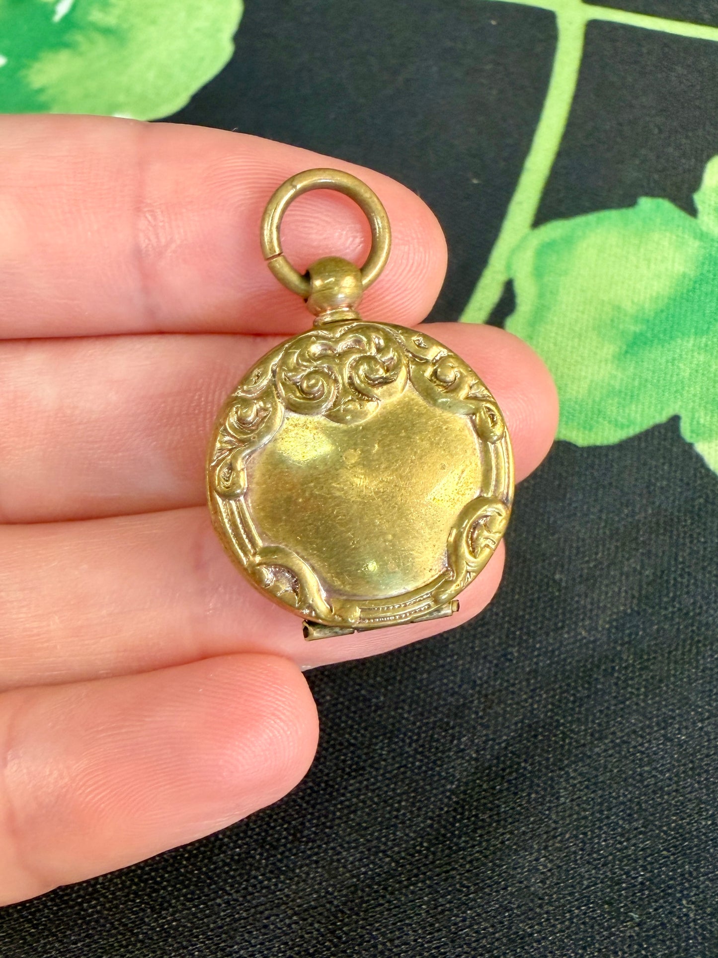 Antique Gold Filled Circle Locket