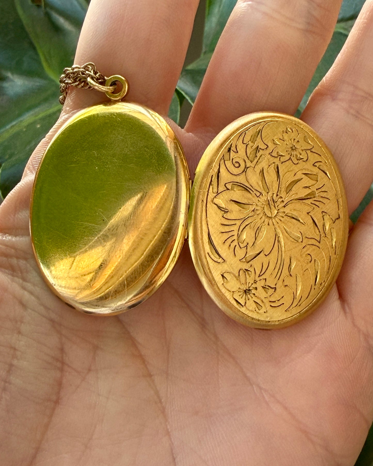 Antique Gold Filled Locket | Le Stage