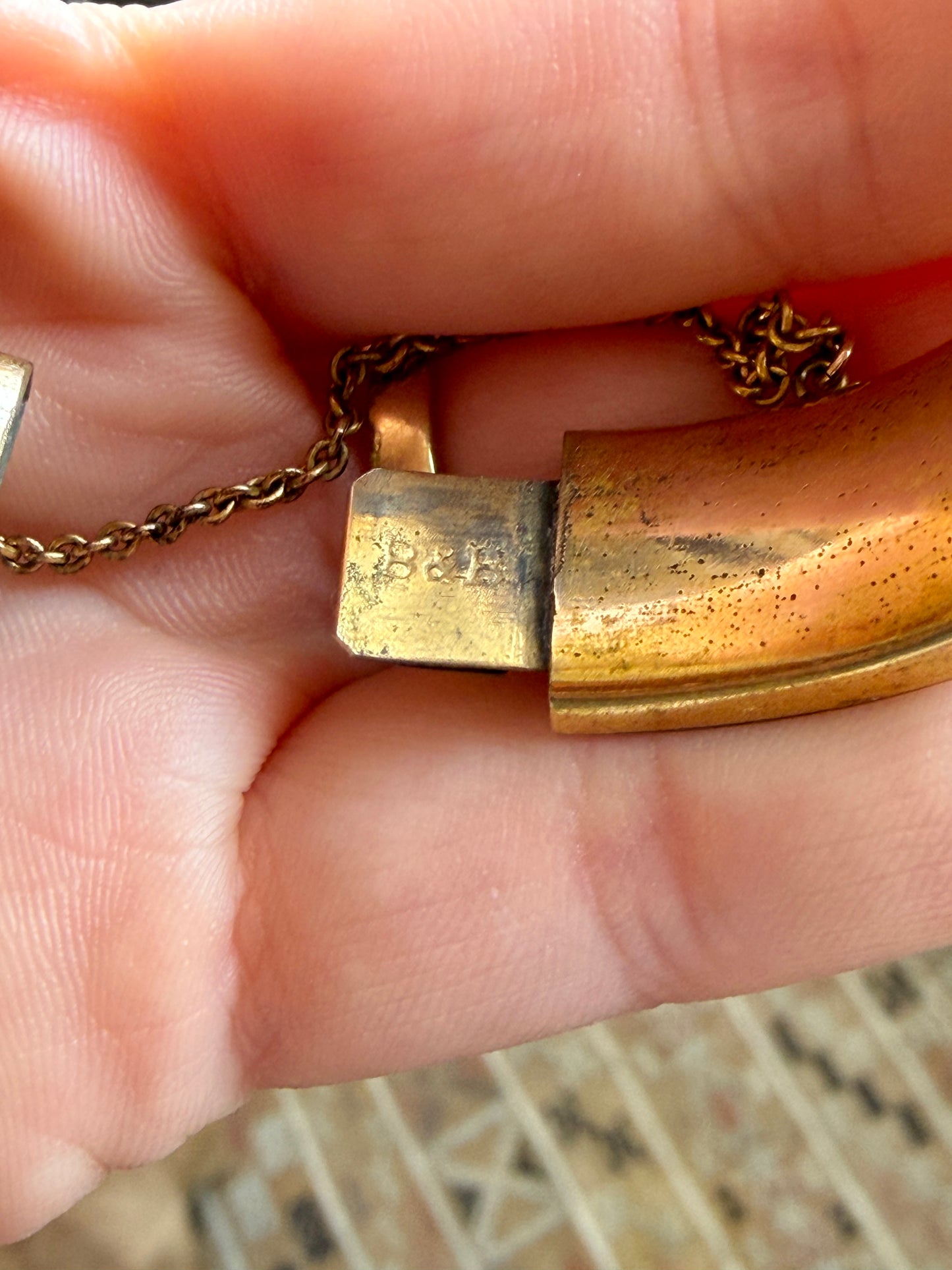 Antique Gold-Filled Bird Etched Bangle