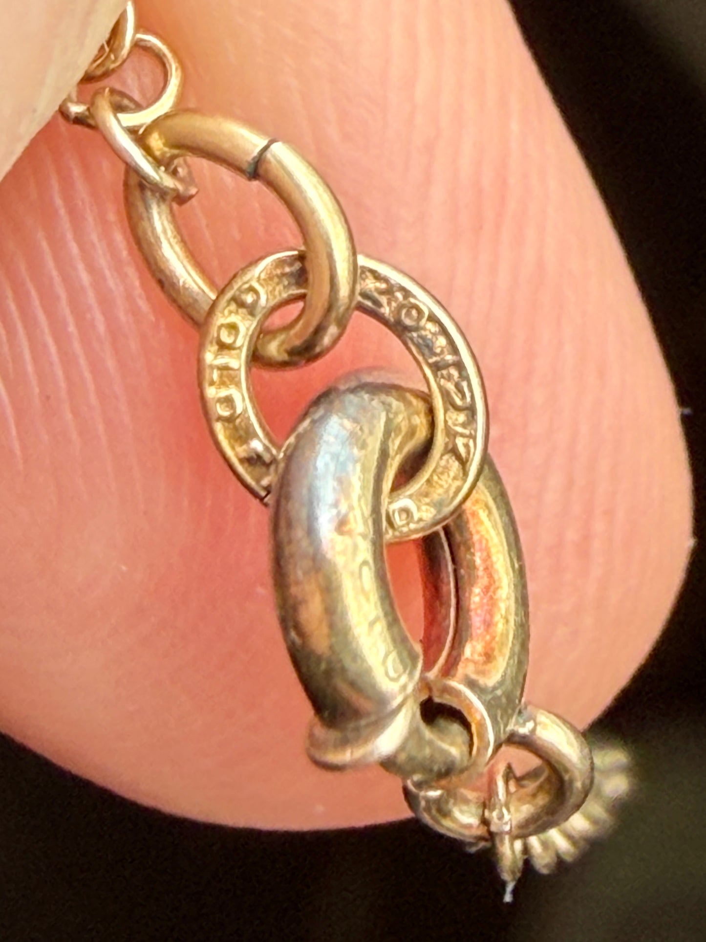 Vintage Gold Filled Heart Locket on Chain | La Roco