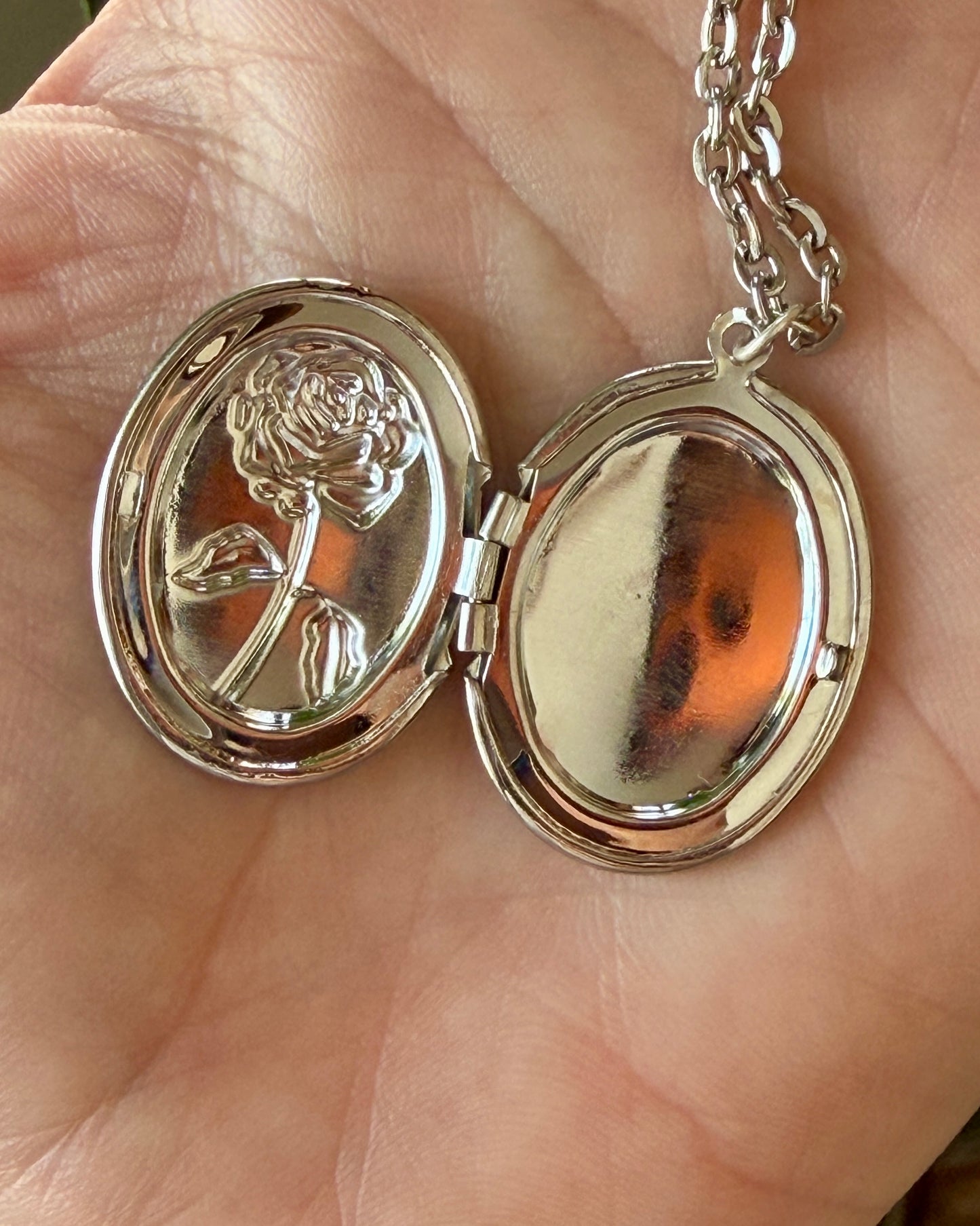 Vintage Silver Tone Rose Locket Necklace