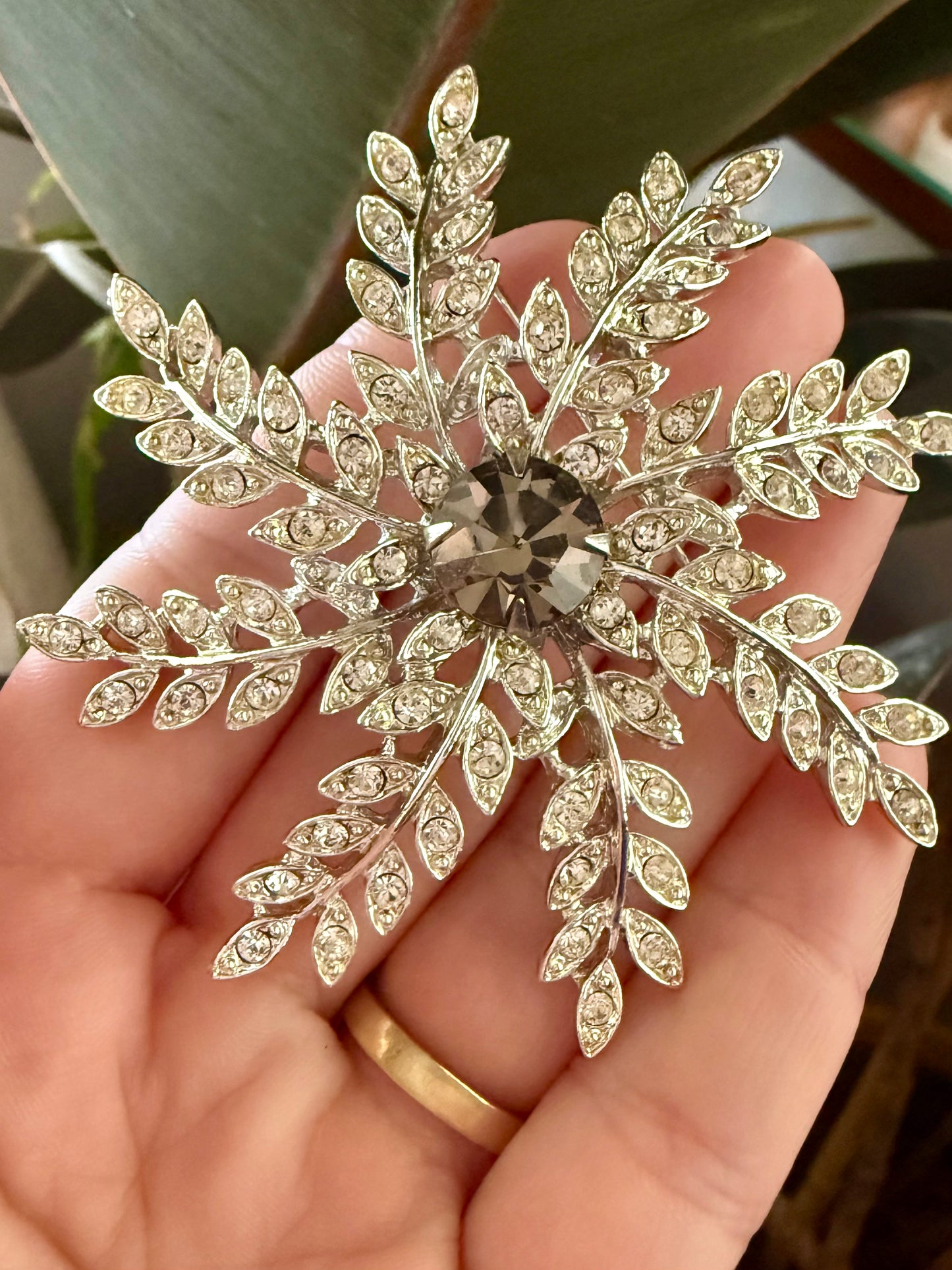 1962 Evening Snowflake Brooch | Sarah Coventry