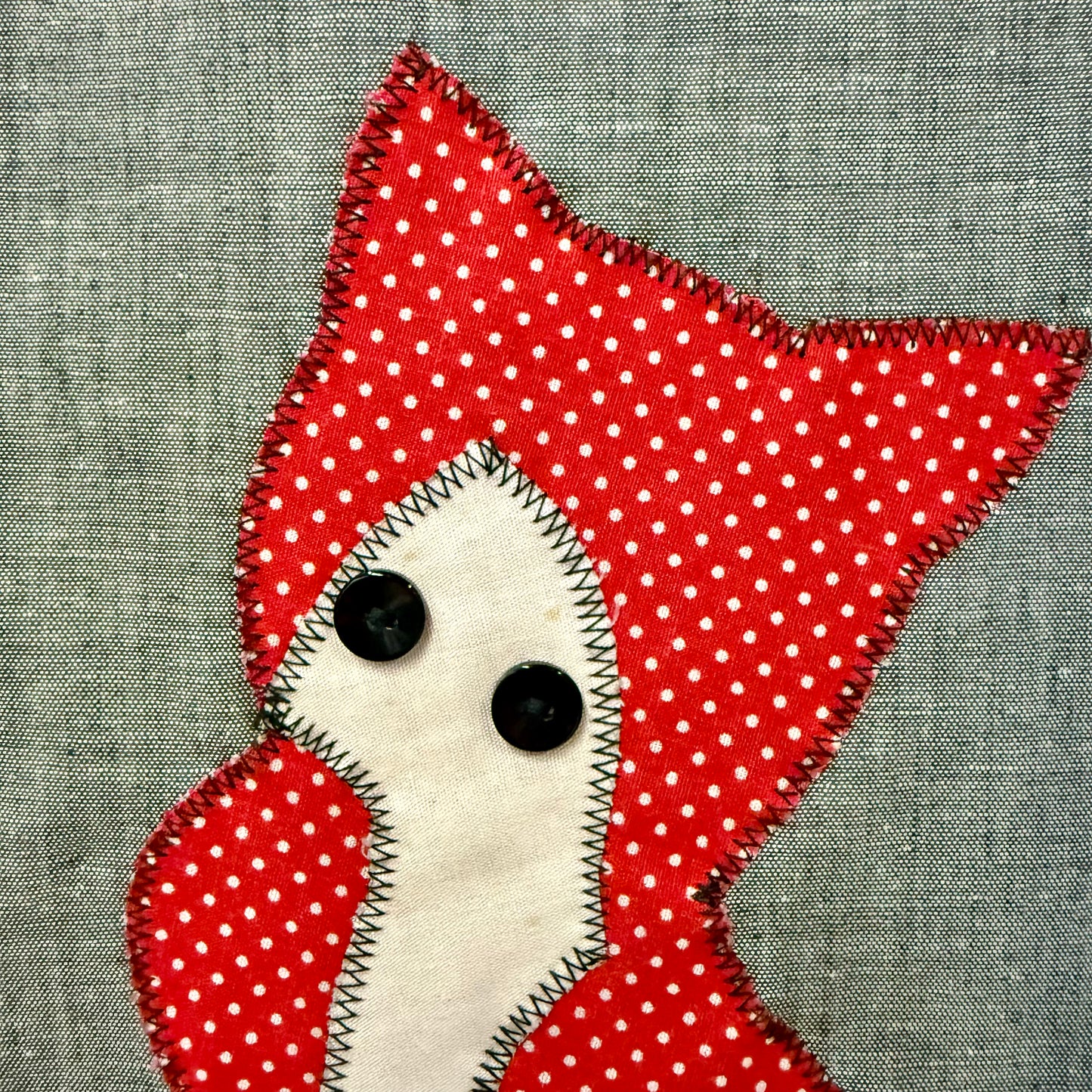 1970's Cat Appliqué Eyelet Trim Blouse | Yum Yum's