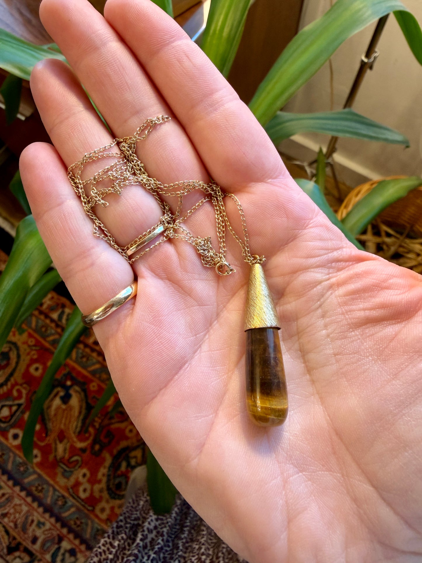 Vintage Teardrop Tiger's Eye Pendant Necklace