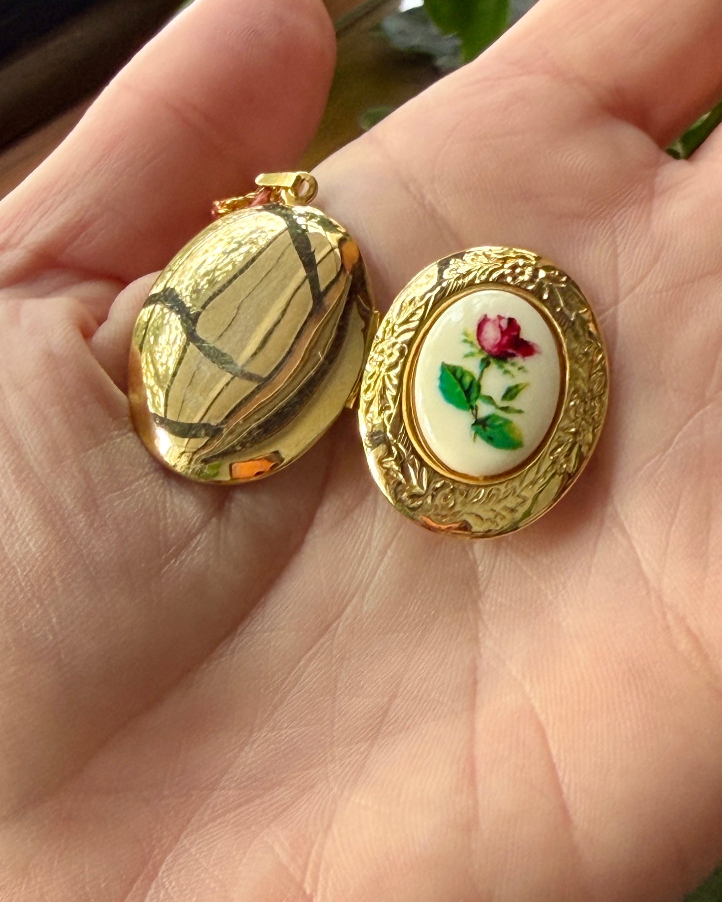 Vintage Rose Enamel Gold Tone Locket