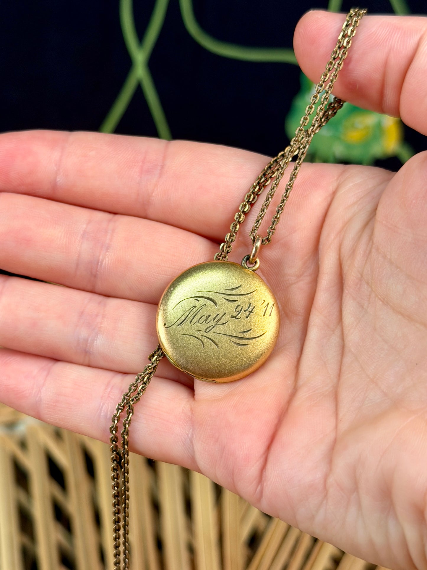 1911 "LVE" Etched Edwardian Locket | SKM & Co