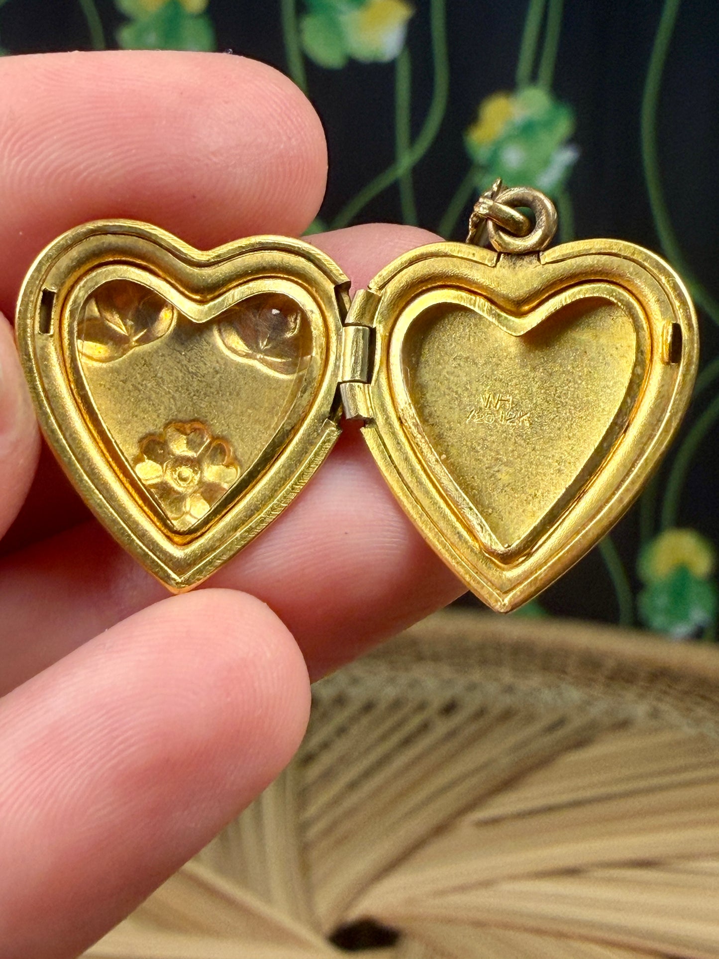 Vintage 12KT Gold Filled Repoussé Heart Locket | WH