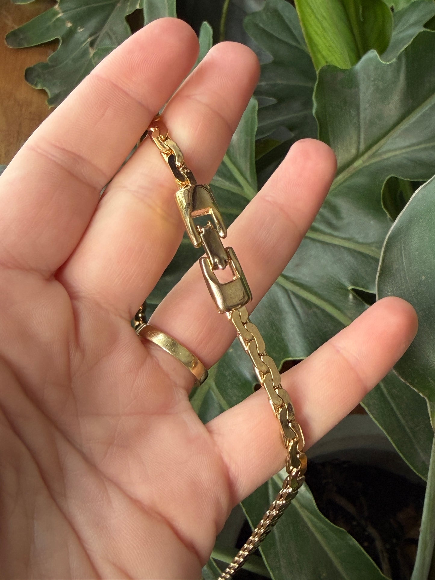 Vintage Gold Tone C-Link Chain Necklace