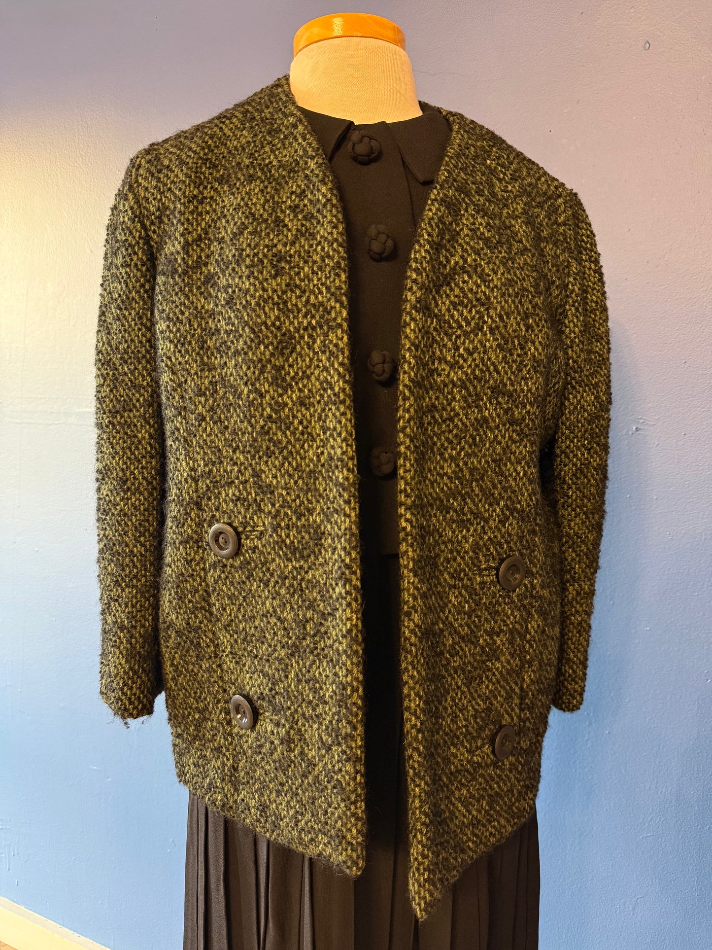 1960's Green Tweedy/Boucle Bracelet Sleeve Jacket