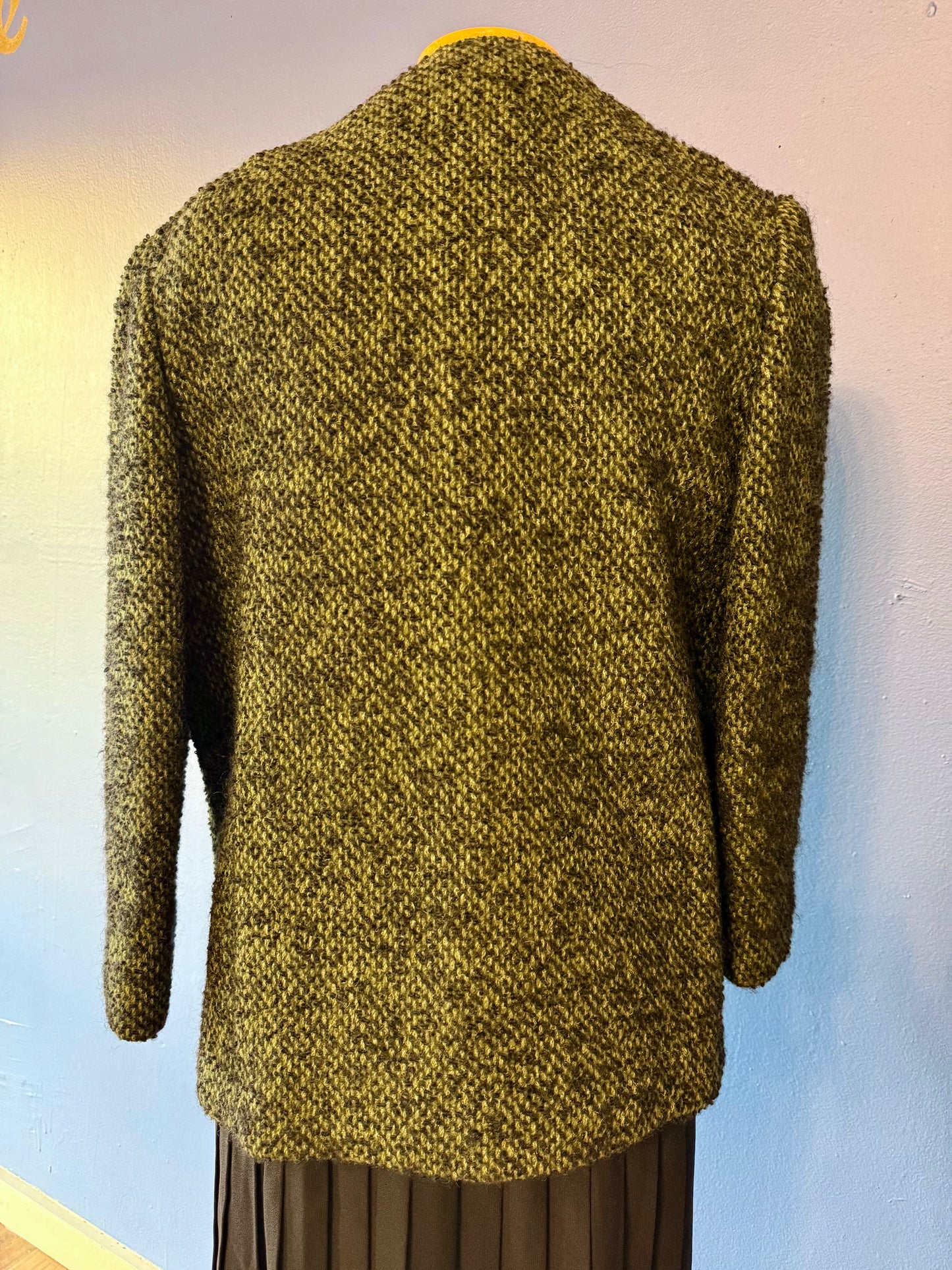 1960's Green Tweedy/Boucle Bracelet Sleeve Jacket