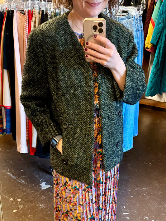 1960's Green Tweedy/Boucle Bracelet Sleeve Jacket