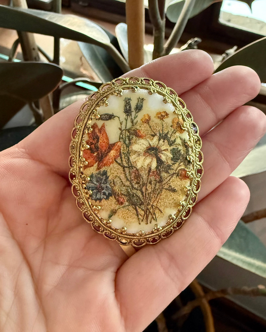 Vintage Sugar Crystal Filigree Floral Brooch