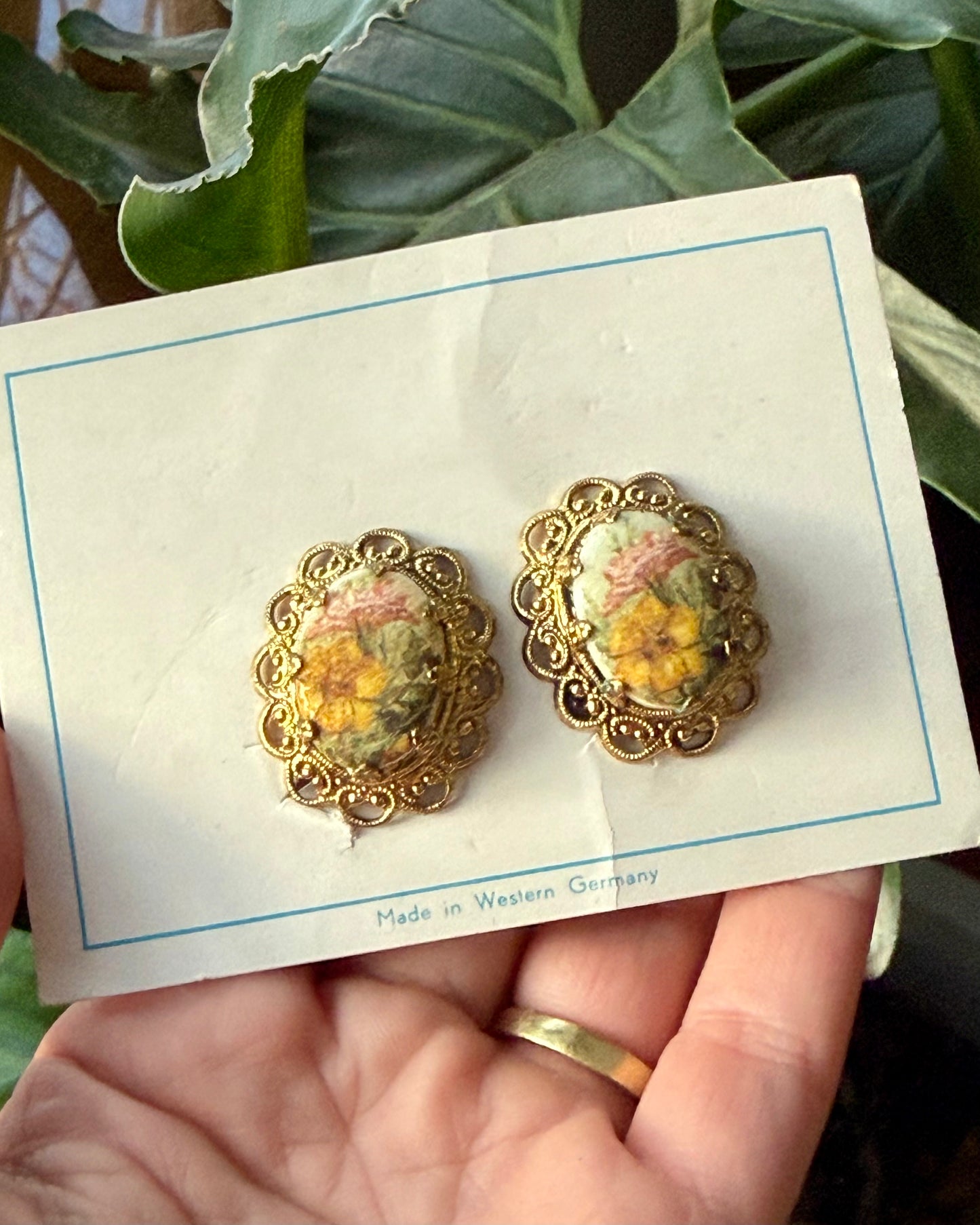 Vintage NOS Sugar Crystal Floral Clip On Earrings