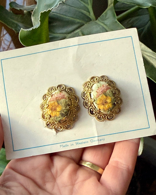 Vintage NOS Sugar Crystal Floral Clip On Earrings